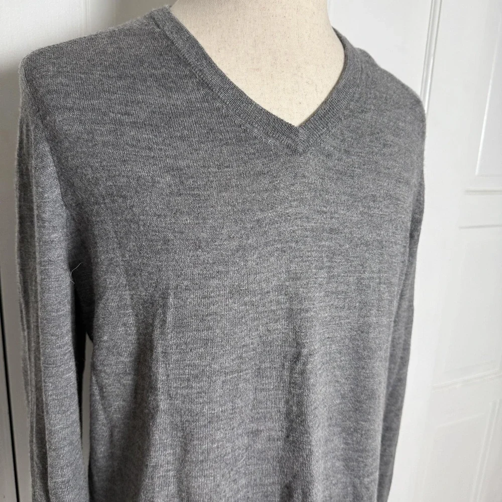 Express Sweater Mens Large Gray V Neck Merino Wool Blend‎ Lightweight Pullover